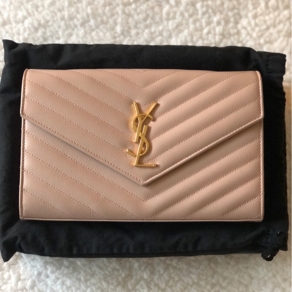 Saint Laurent Monogramme Large Grain de Poudre Wallet on Chain